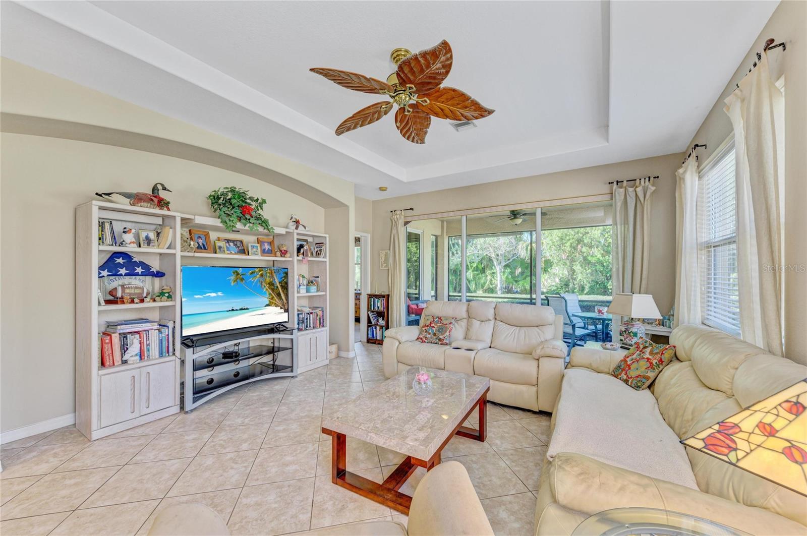 Image 16 of 72 For 298 Padova Way