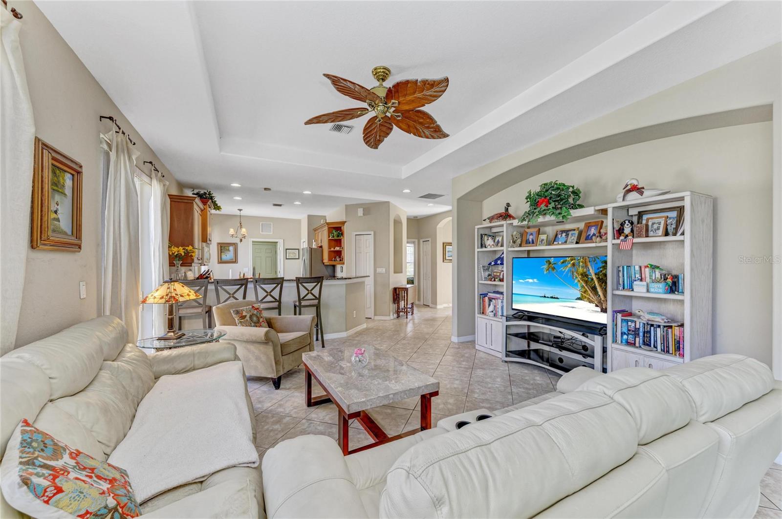 Image 17 of 72 For 298 Padova Way