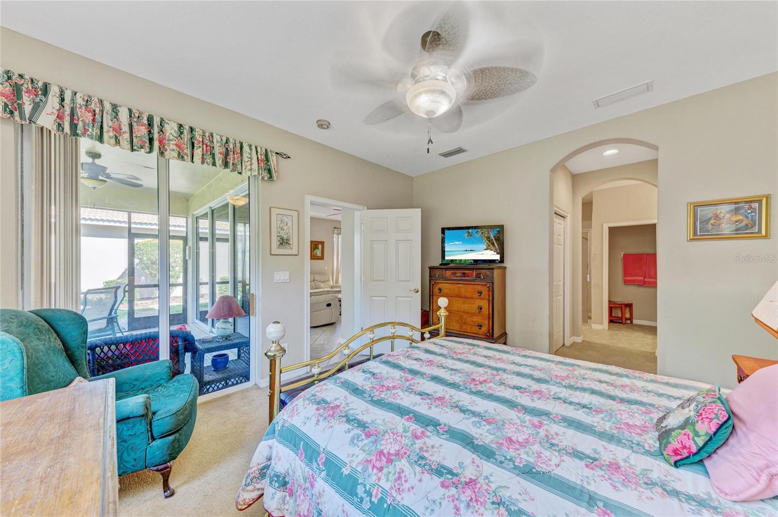 Image 22 of 72 For 298 Padova Way