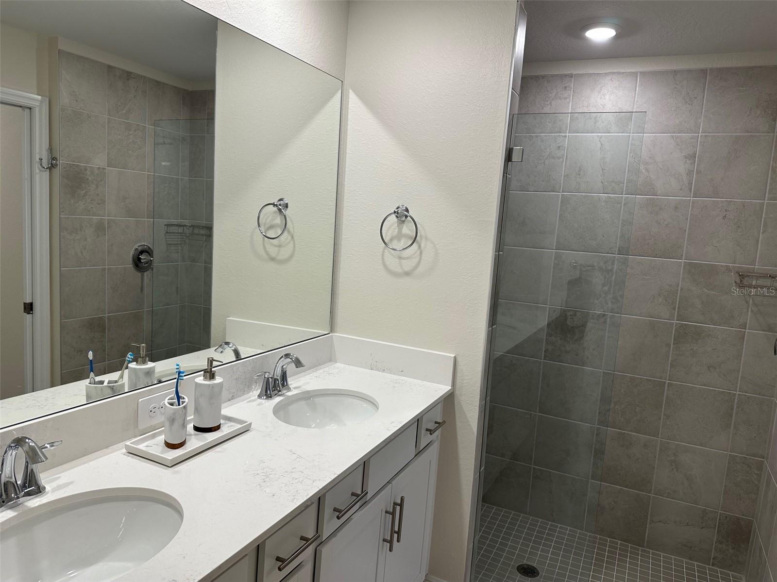 Image 14 of 43 For 17470 Opal Sand Drive 106