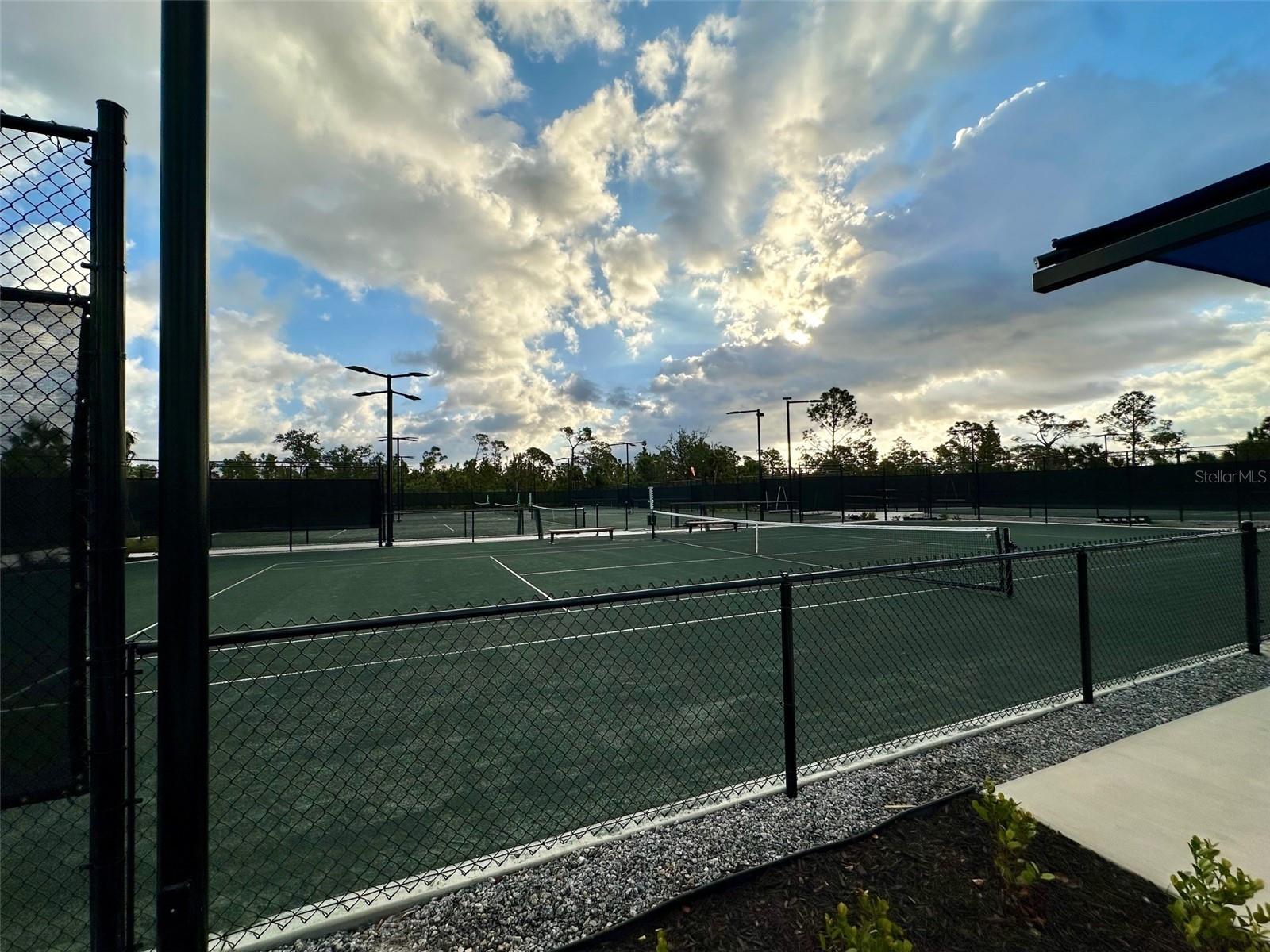 Image 32 of 43 For 17470 Opal Sand Drive 106