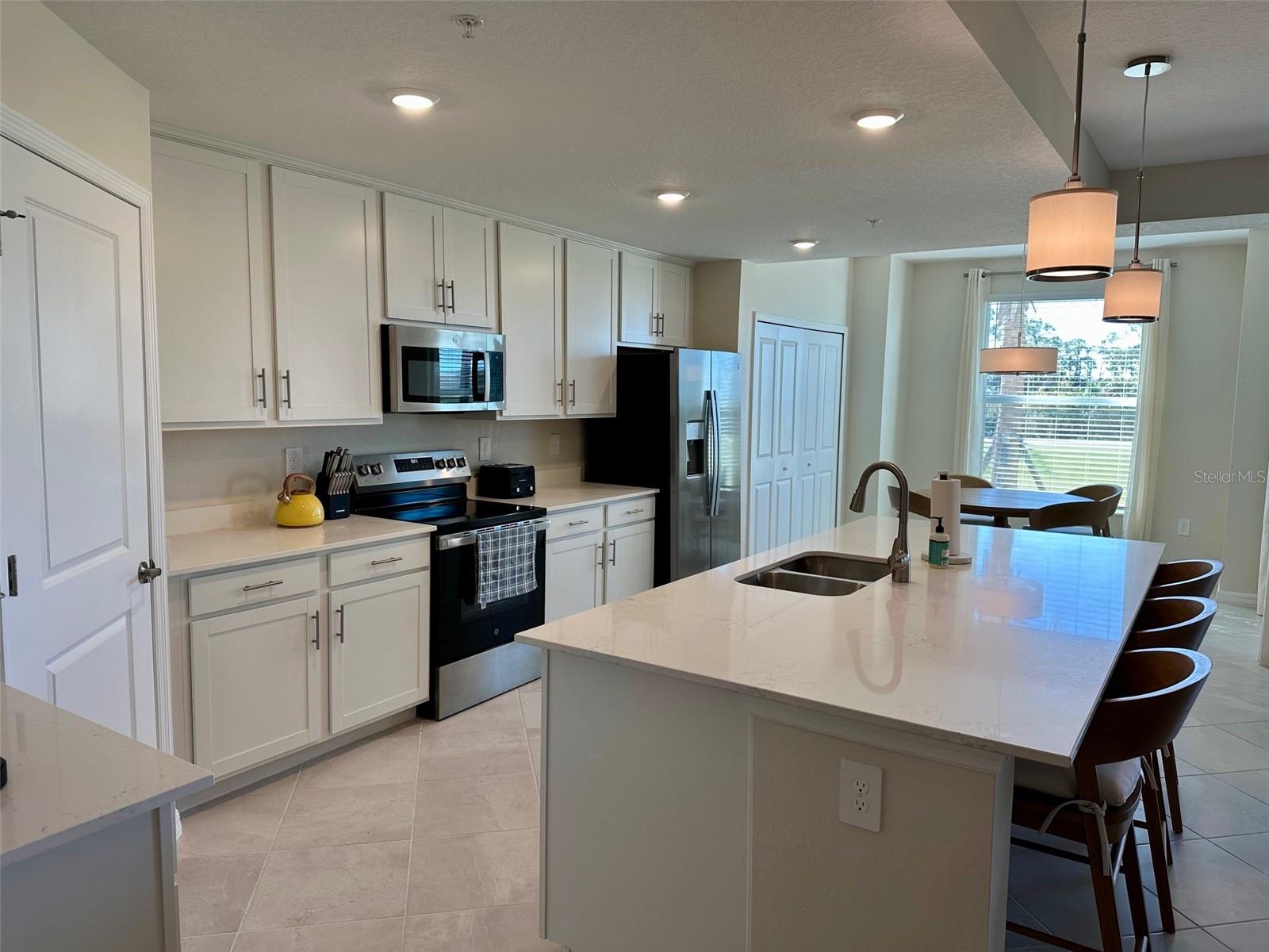 Image 6 of 43 For 17470 Opal Sand Drive 106