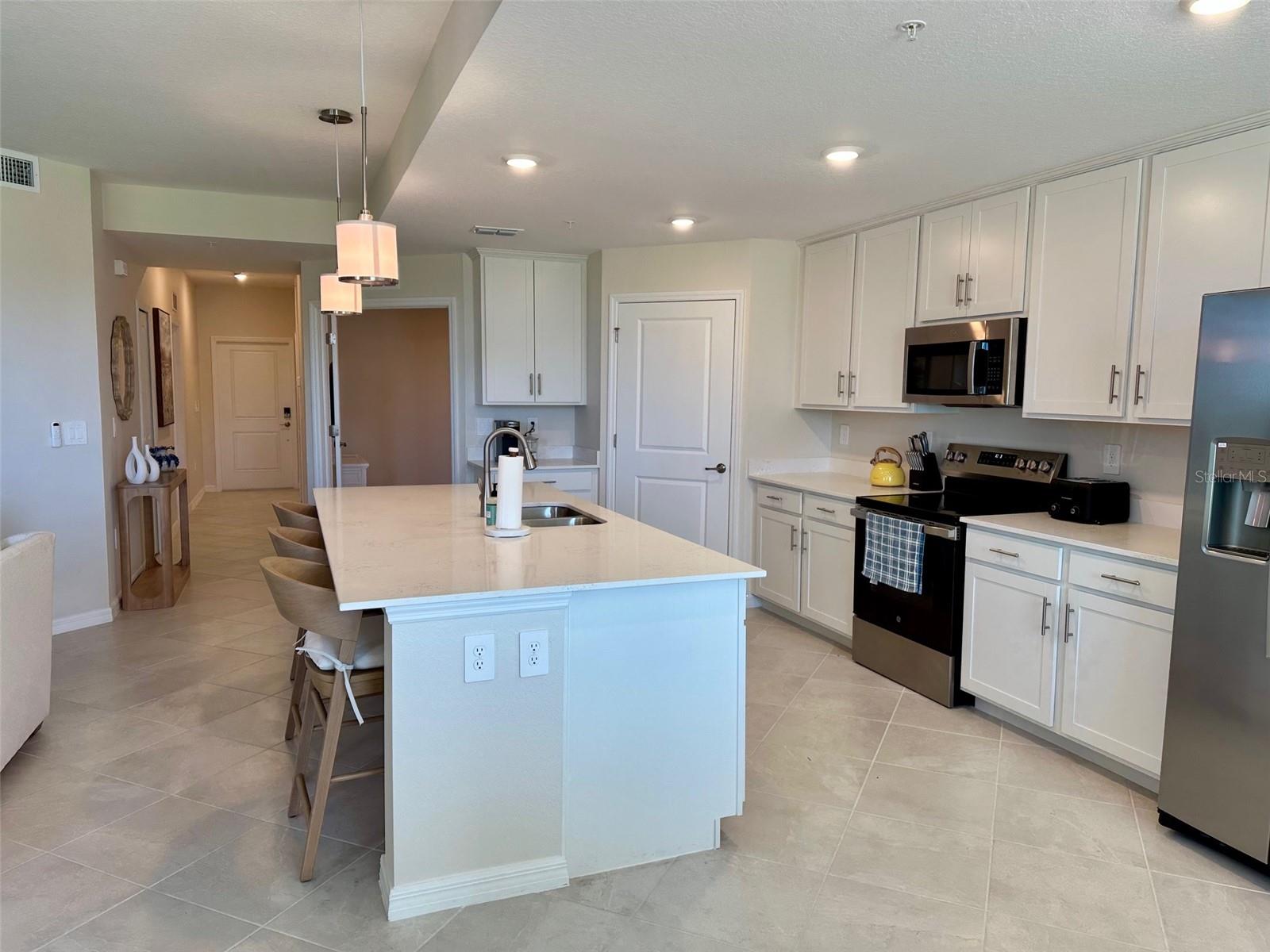 Image 7 of 43 For 17470 Opal Sand Drive 106