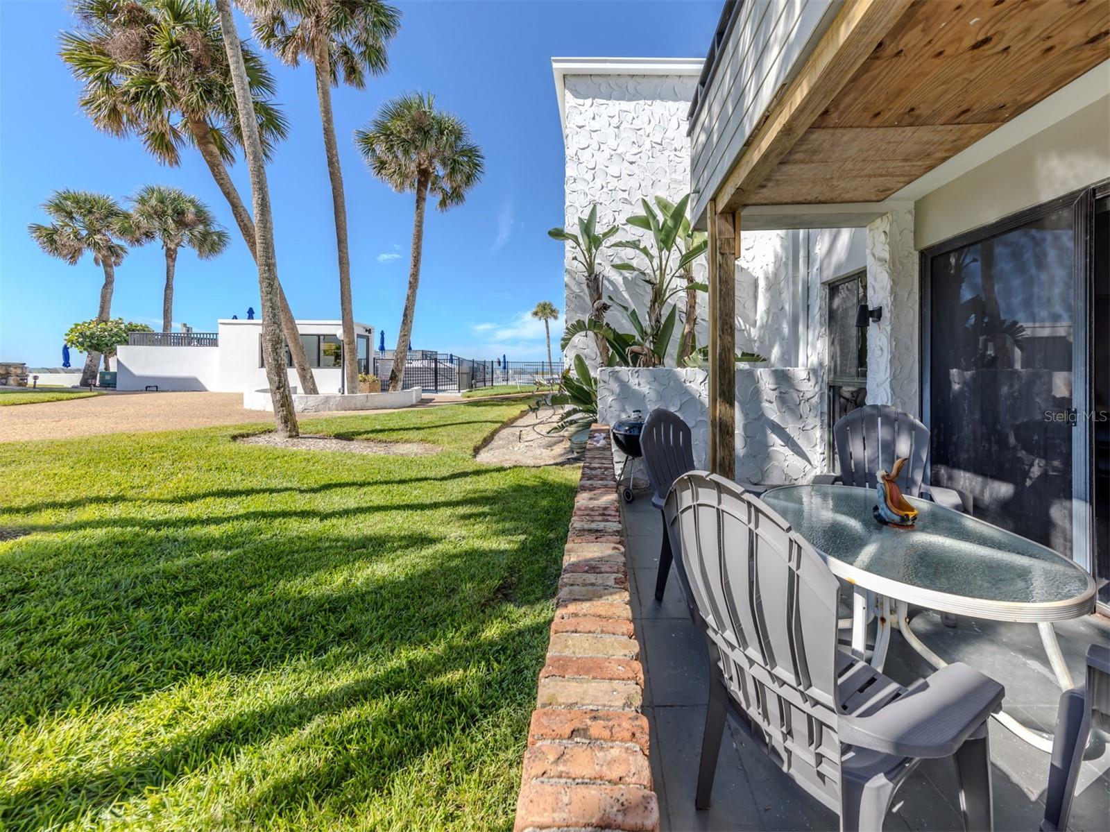 Image 2 of 58 For 1555 Tarpon Center Drive 132