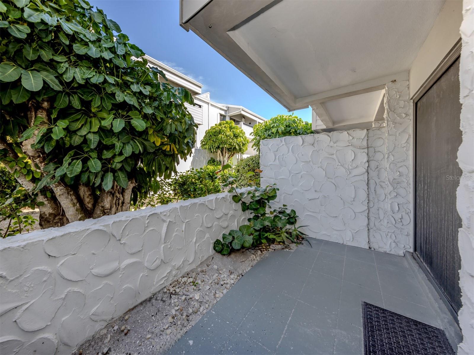 Image 27 of 58 For 1555 Tarpon Center Drive 132