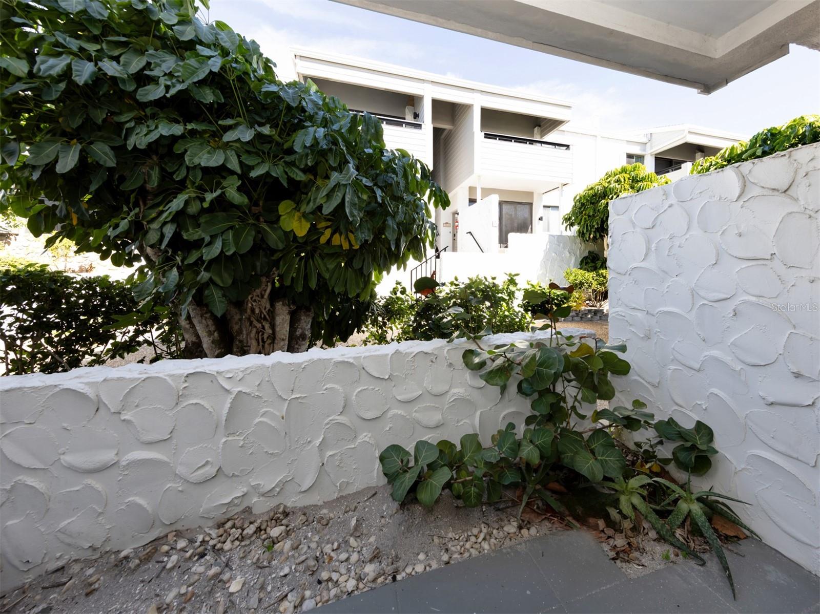 Image 28 of 58 For 1555 Tarpon Center Drive 132