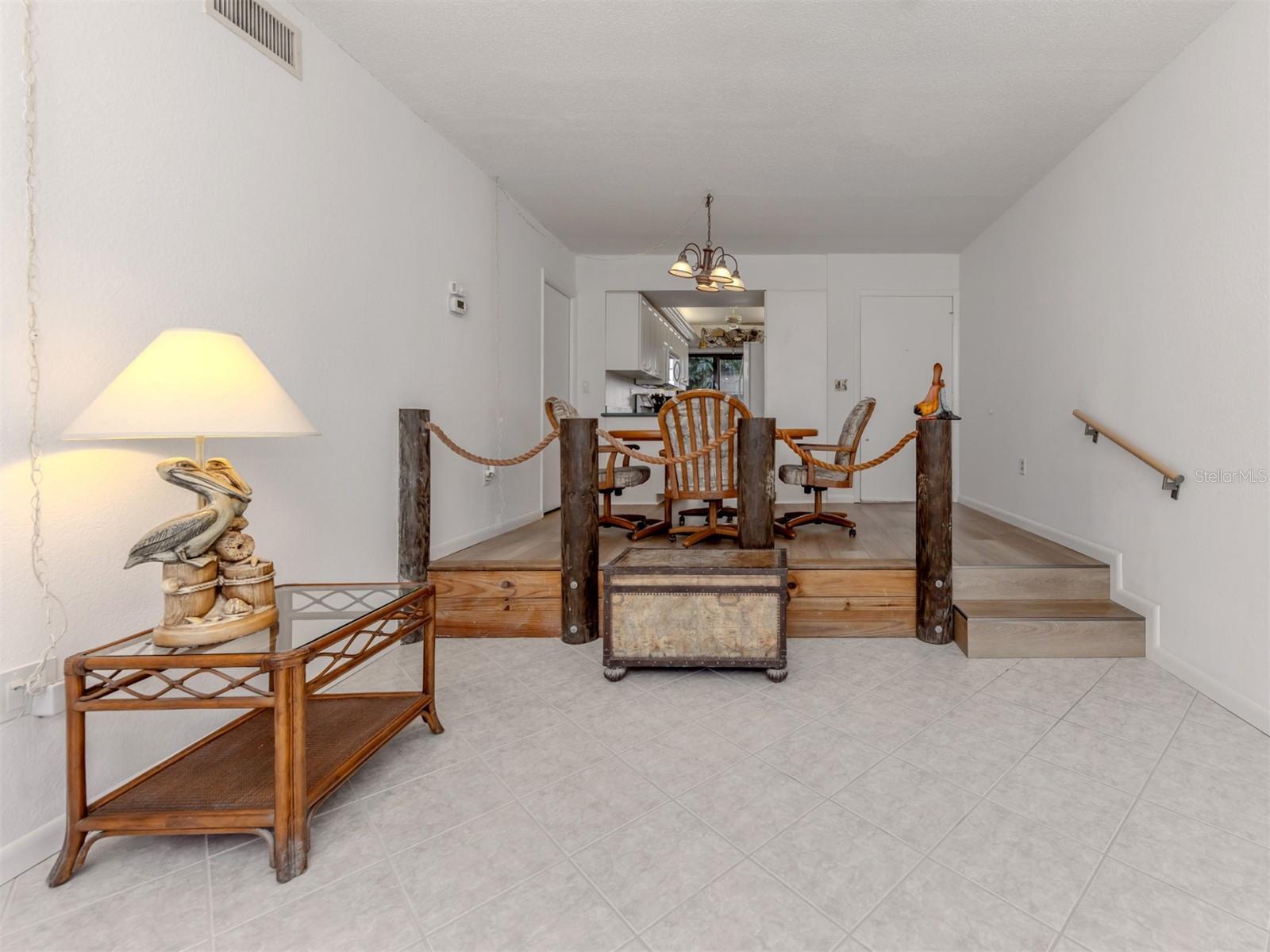 Image 9 of 58 For 1555 Tarpon Center Drive 132