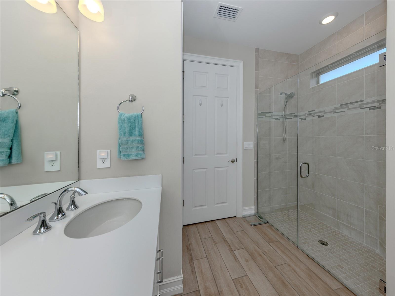 Image 20 of 41 For 144 Soliera Street