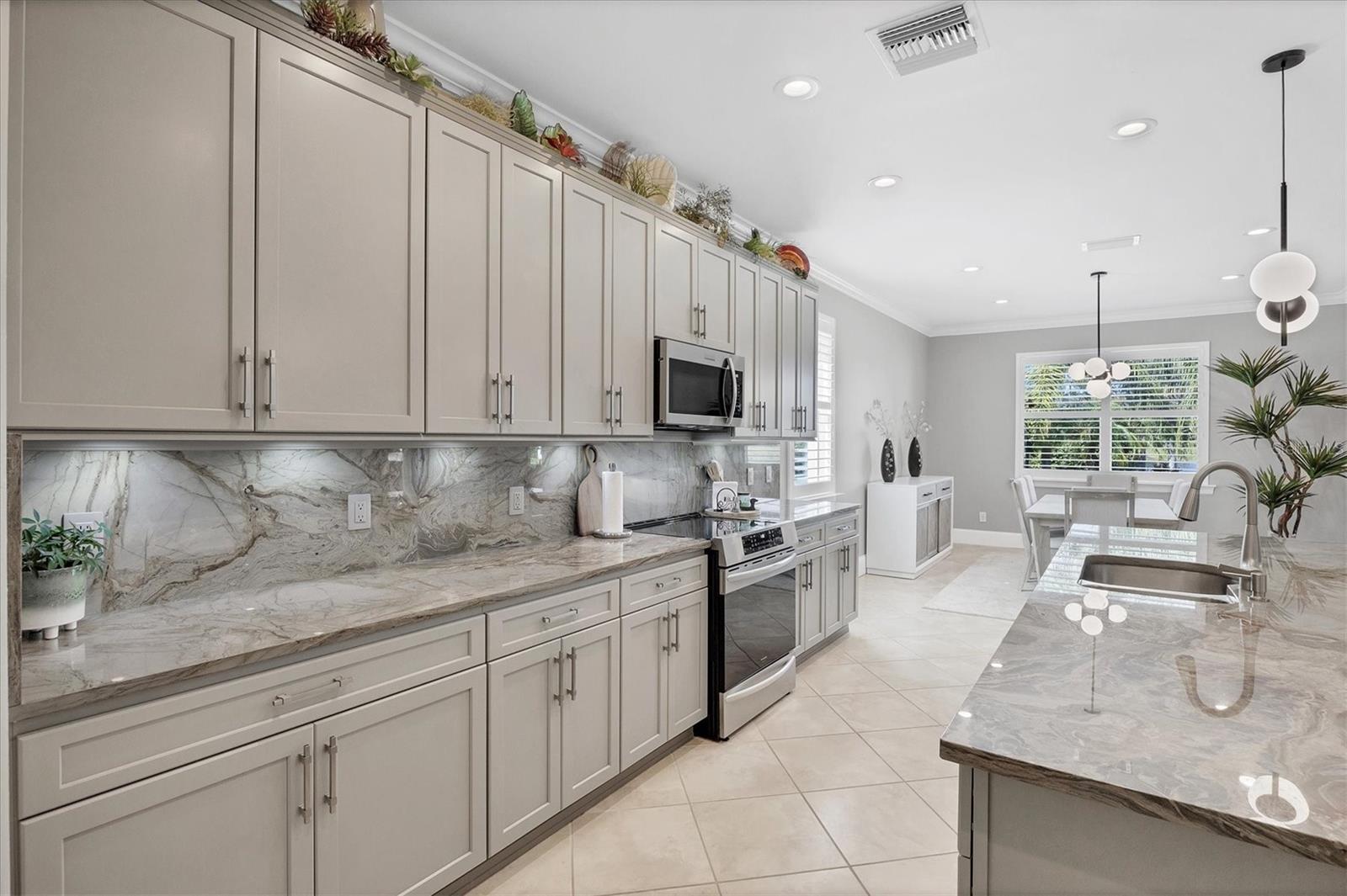 Image 14 of 66 For 6144 Abaco Drive