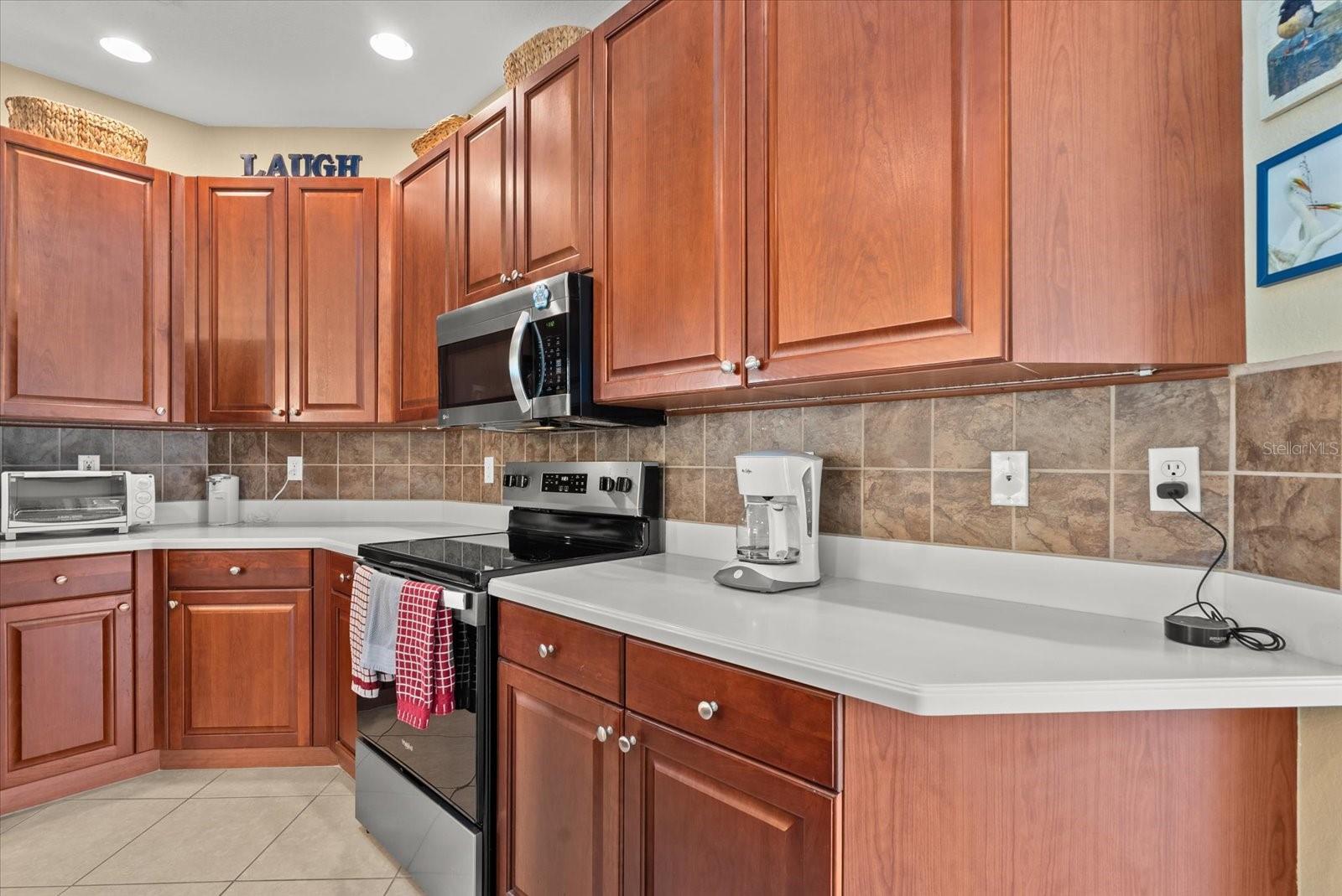 Image 12 of 40 For 2039 Scarlett Avenue