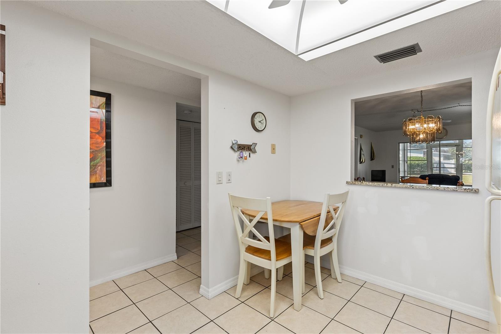 Image 10 of 33 For 942 Capri Isles Boulevard 105