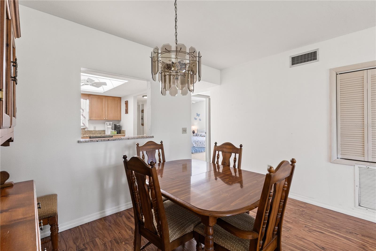 Image 13 of 33 For 942 Capri Isles Boulevard 105