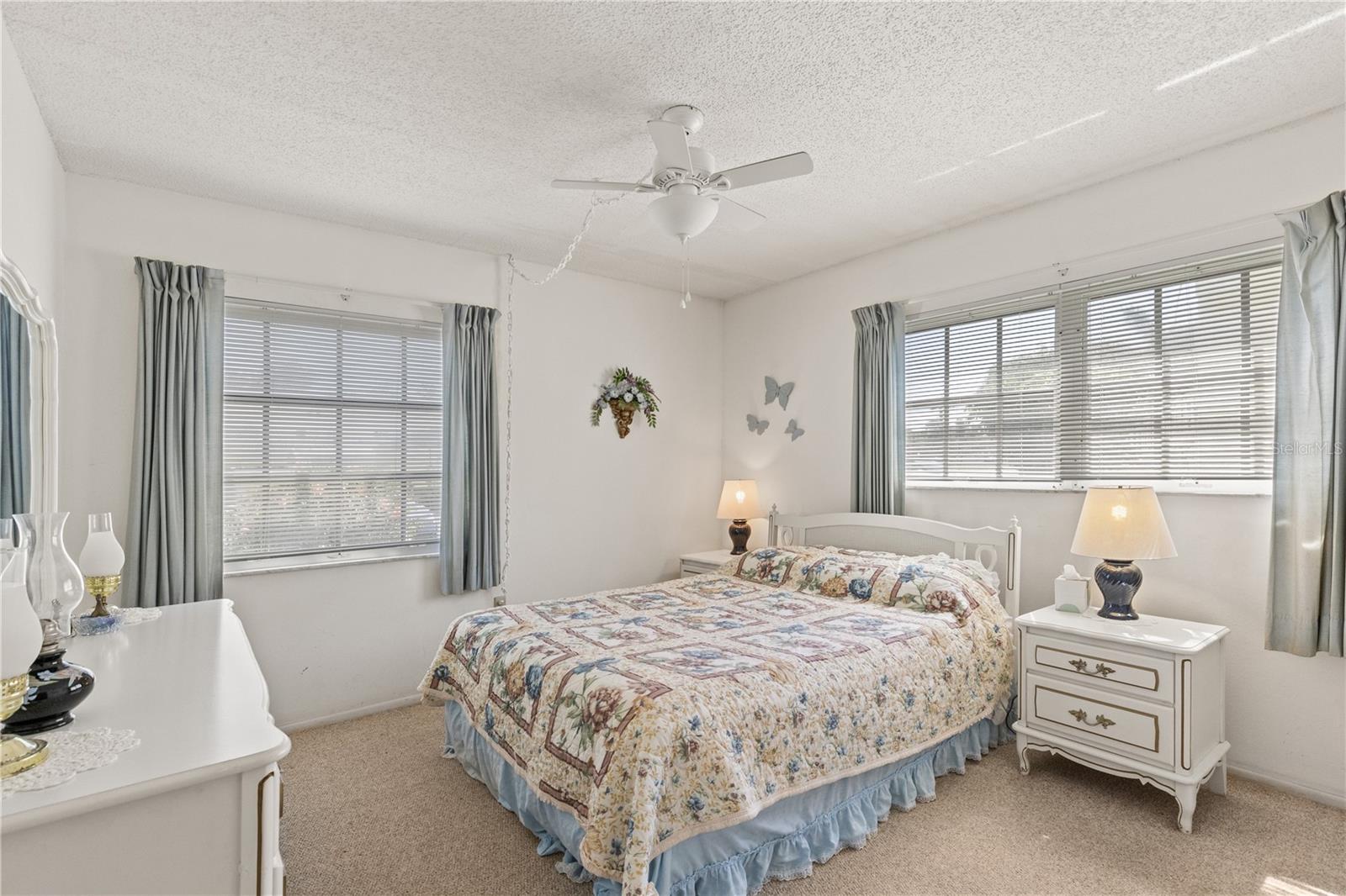 Image 20 of 33 For 942 Capri Isles Boulevard 105