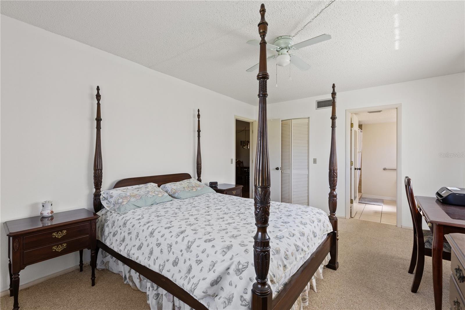 Image 26 of 33 For 942 Capri Isles Boulevard 105