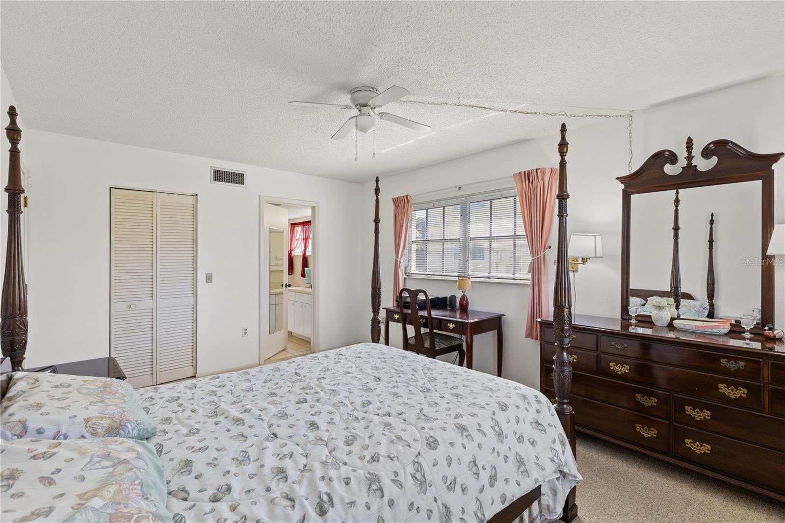 Image 27 of 33 For 942 Capri Isles Boulevard 105