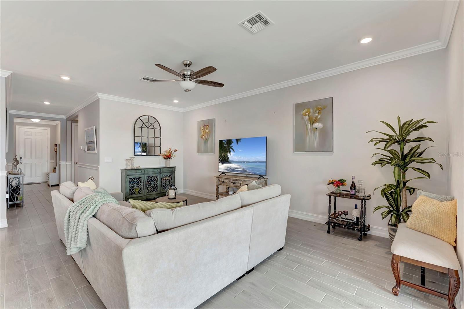 Image 7 of 65 For 133 Villa Perosa Way