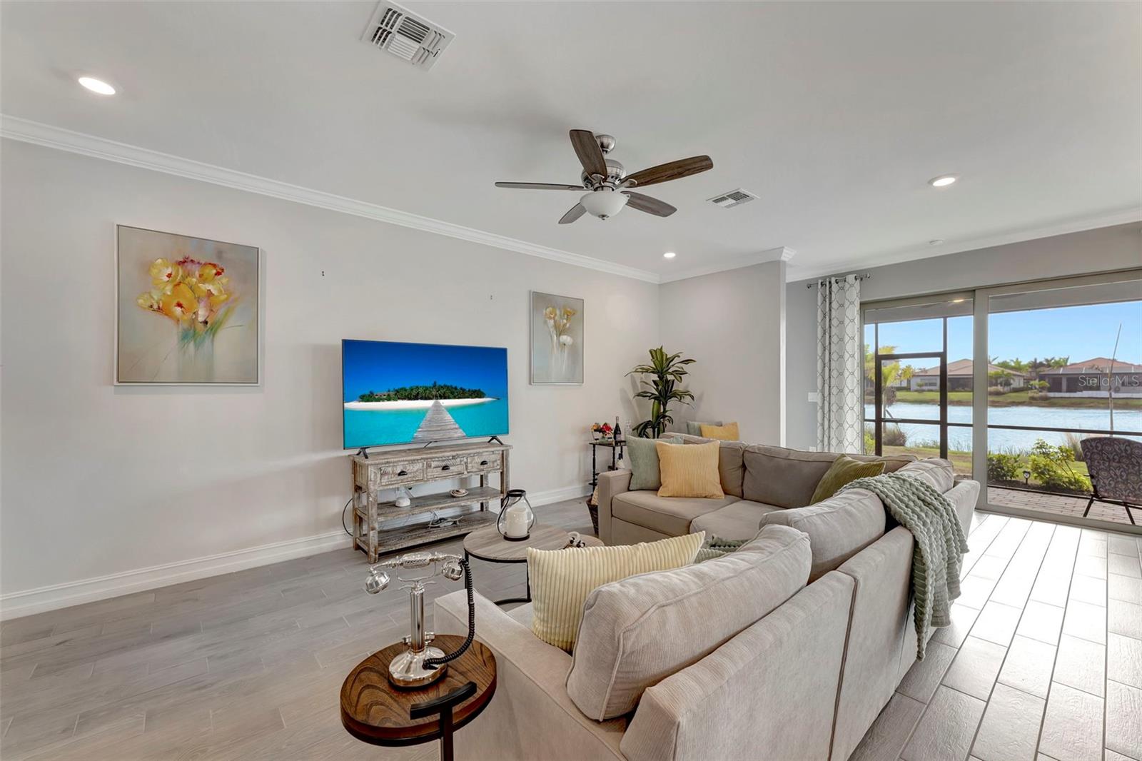 Image 9 of 65 For 133 Villa Perosa Way