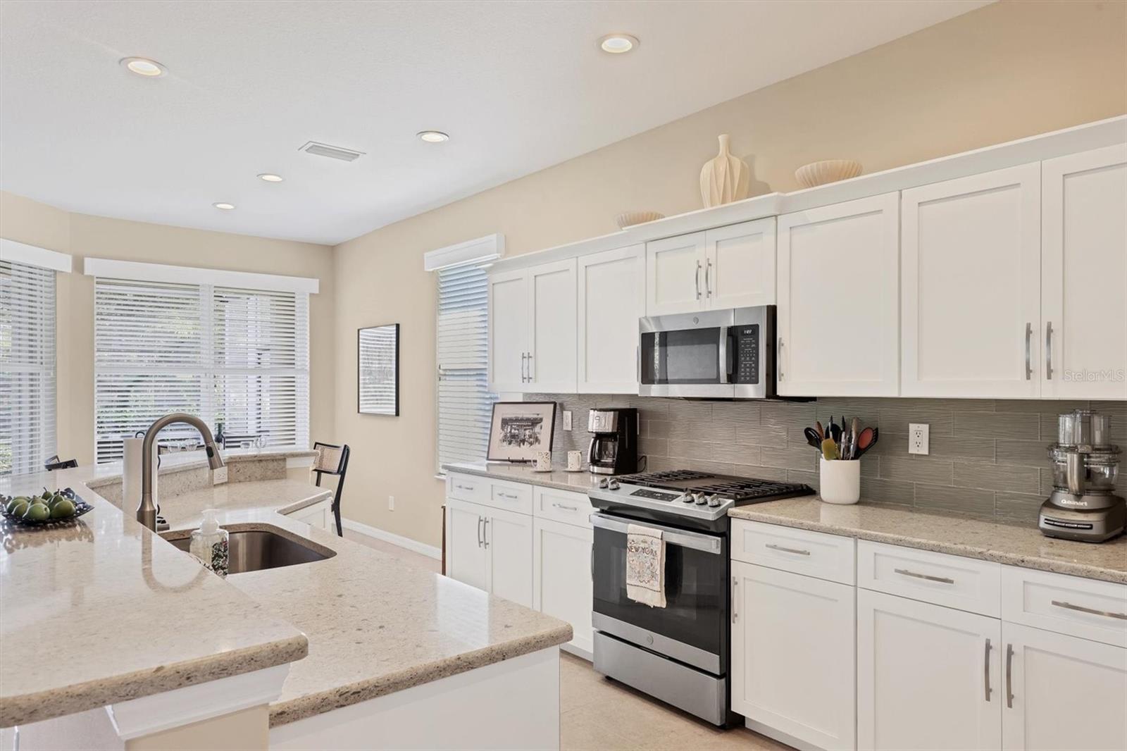 Image 18 of 83 For 5698 White Jasmine Way