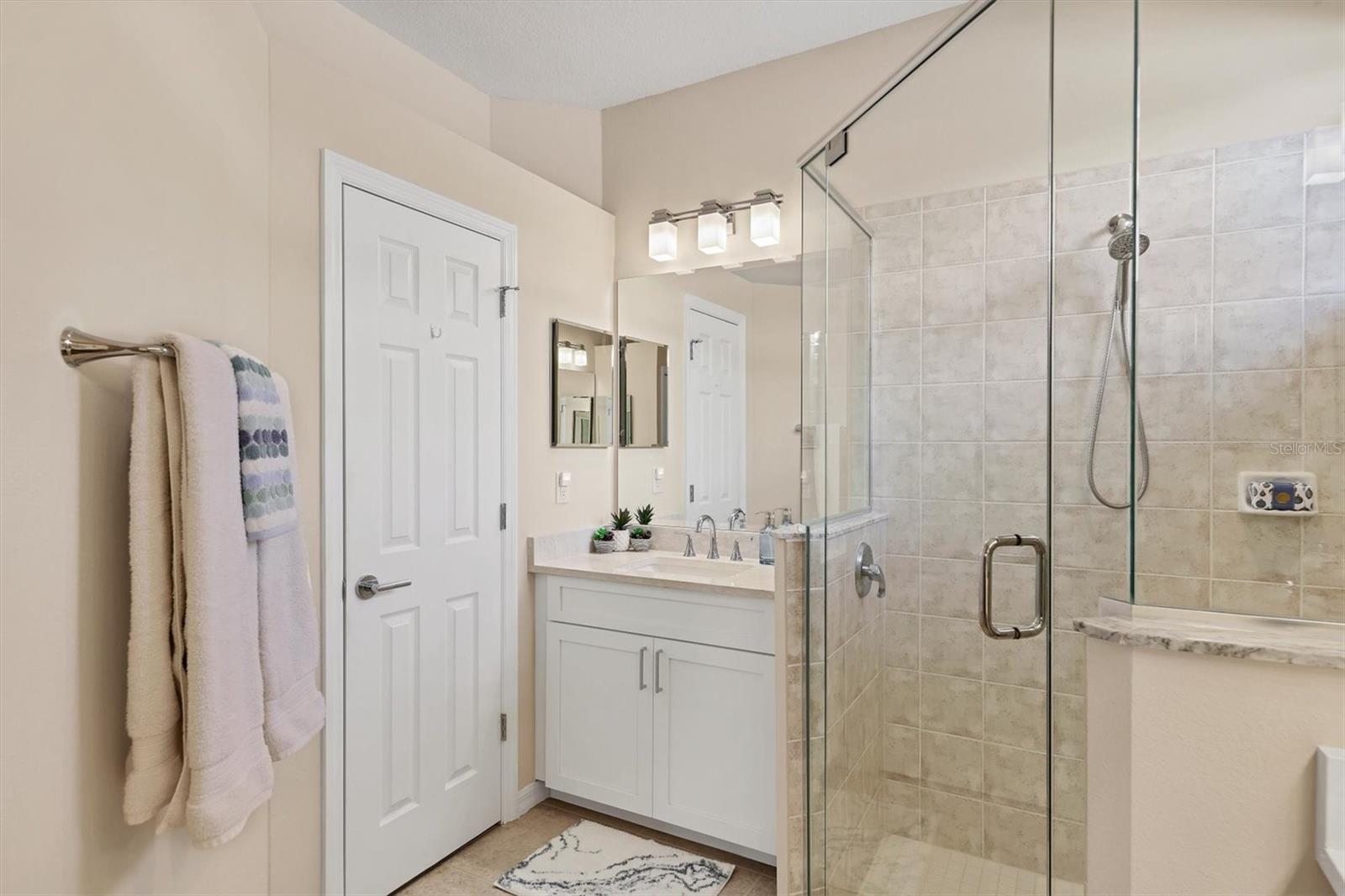 Image 29 of 83 For 5698 White Jasmine Way