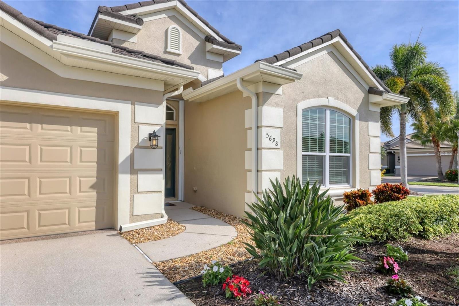 Image 7 of 83 For 5698 White Jasmine Way