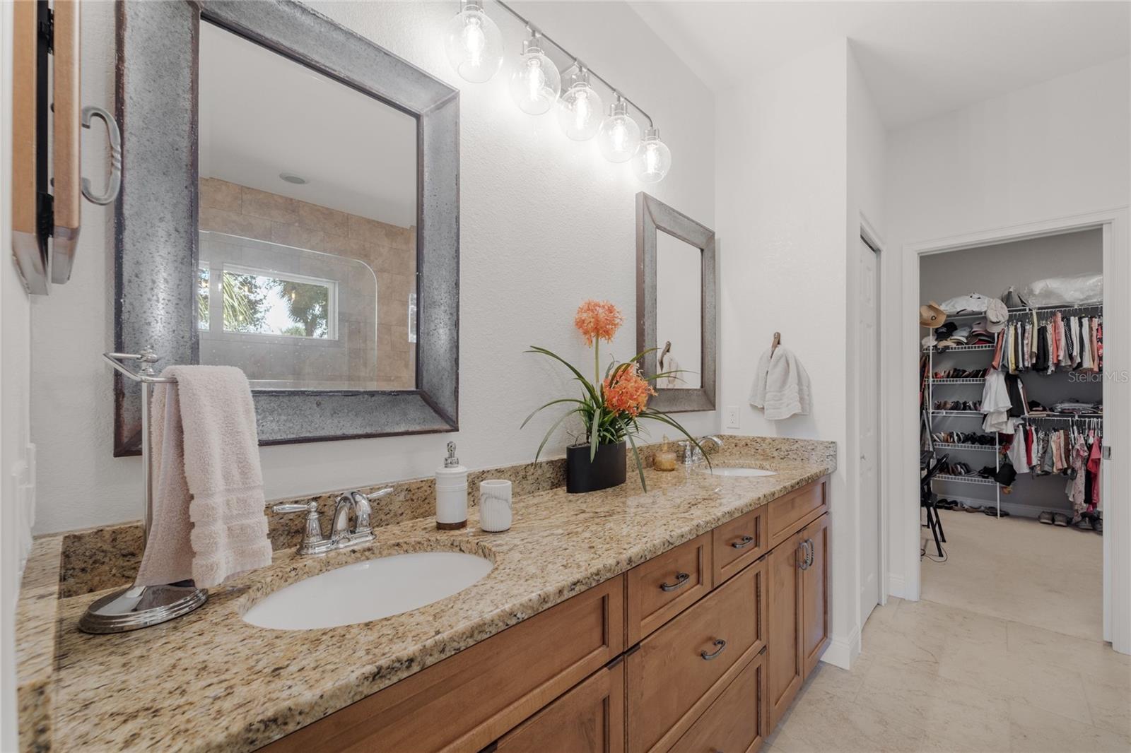 Image 14 of 35 For 43 Long Meadow Place