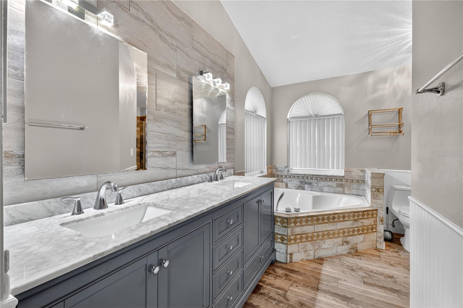 Image 10 of 27 For 330 Robbins Rest Circle