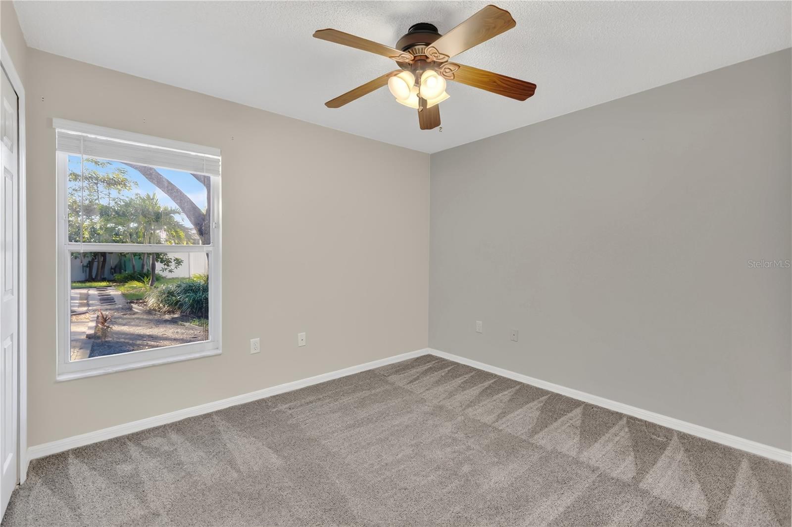 Image 12 of 27 For 330 Robbins Rest Circle