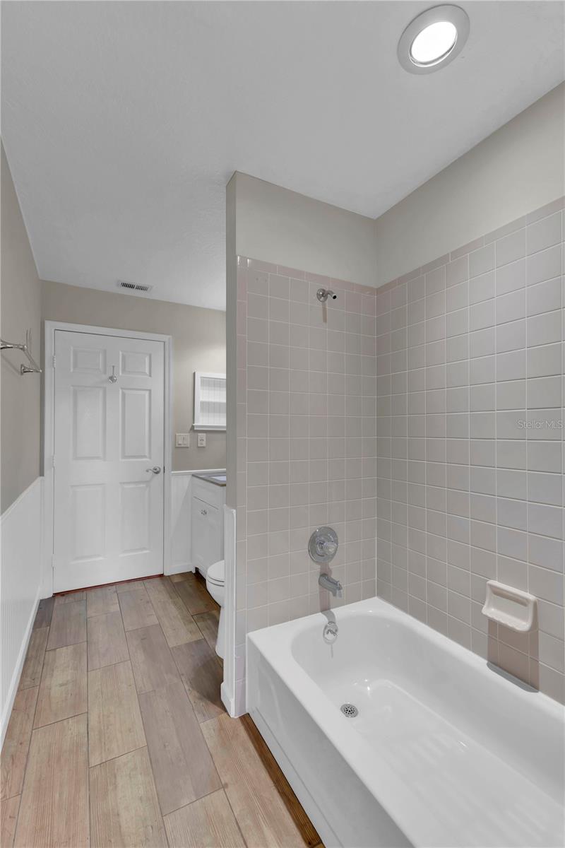 Image 14 of 27 For 330 Robbins Rest Circle