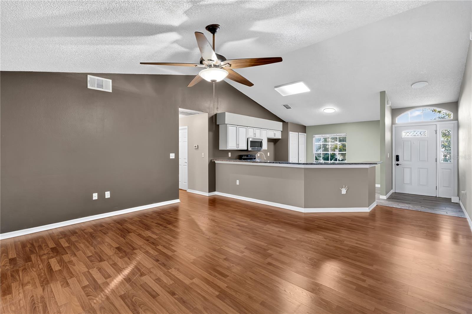 Image 3 of 27 For 330 Robbins Rest Circle