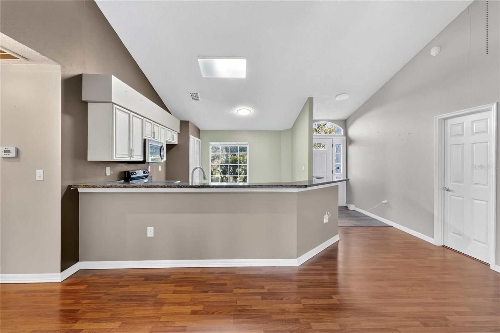 Image 5 of 27 For 330 Robbins Rest Circle