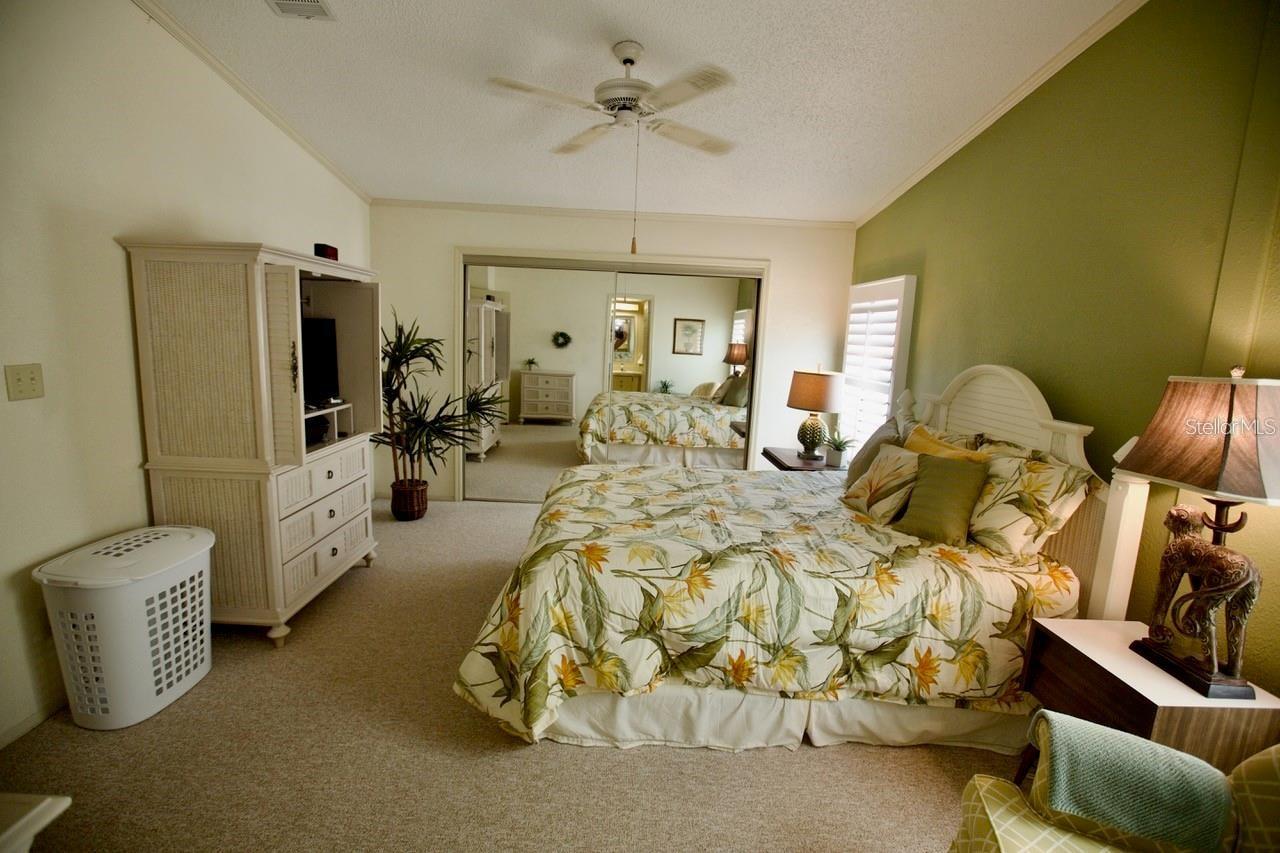 Image 14 of 29 For 701 Green Circle