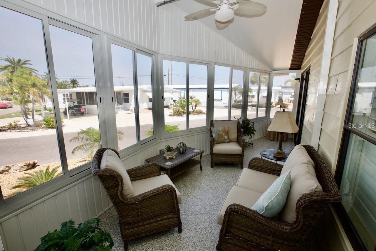 Image 8 of 29 For 701 Green Circle