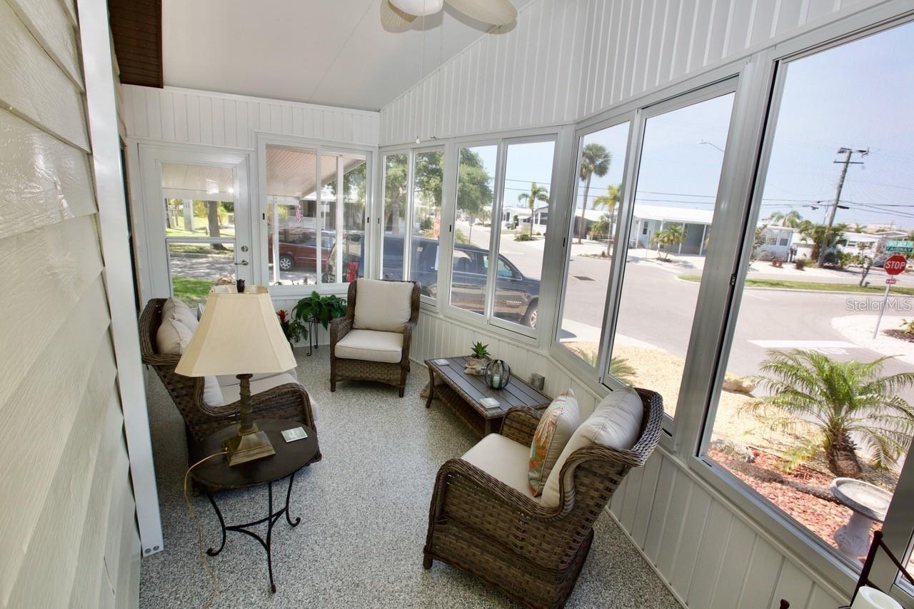 Image 9 of 29 For 701 Green Circle