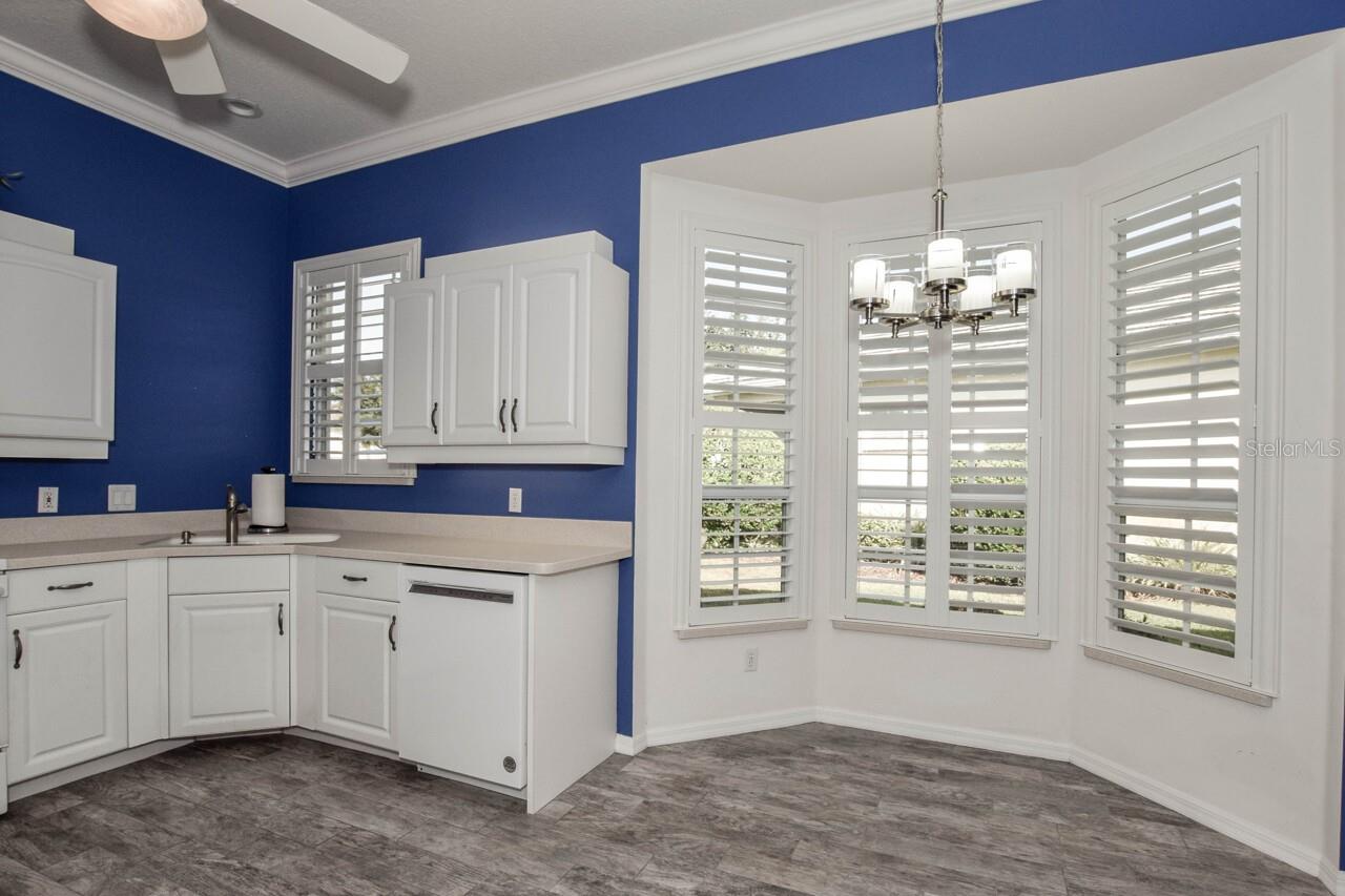 Image 12 of 63 For 834 Montrose Drive 9