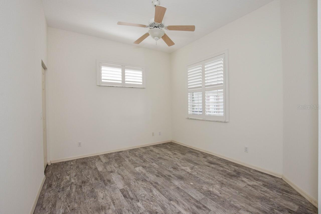 Image 25 of 63 For 834 Montrose Drive 9