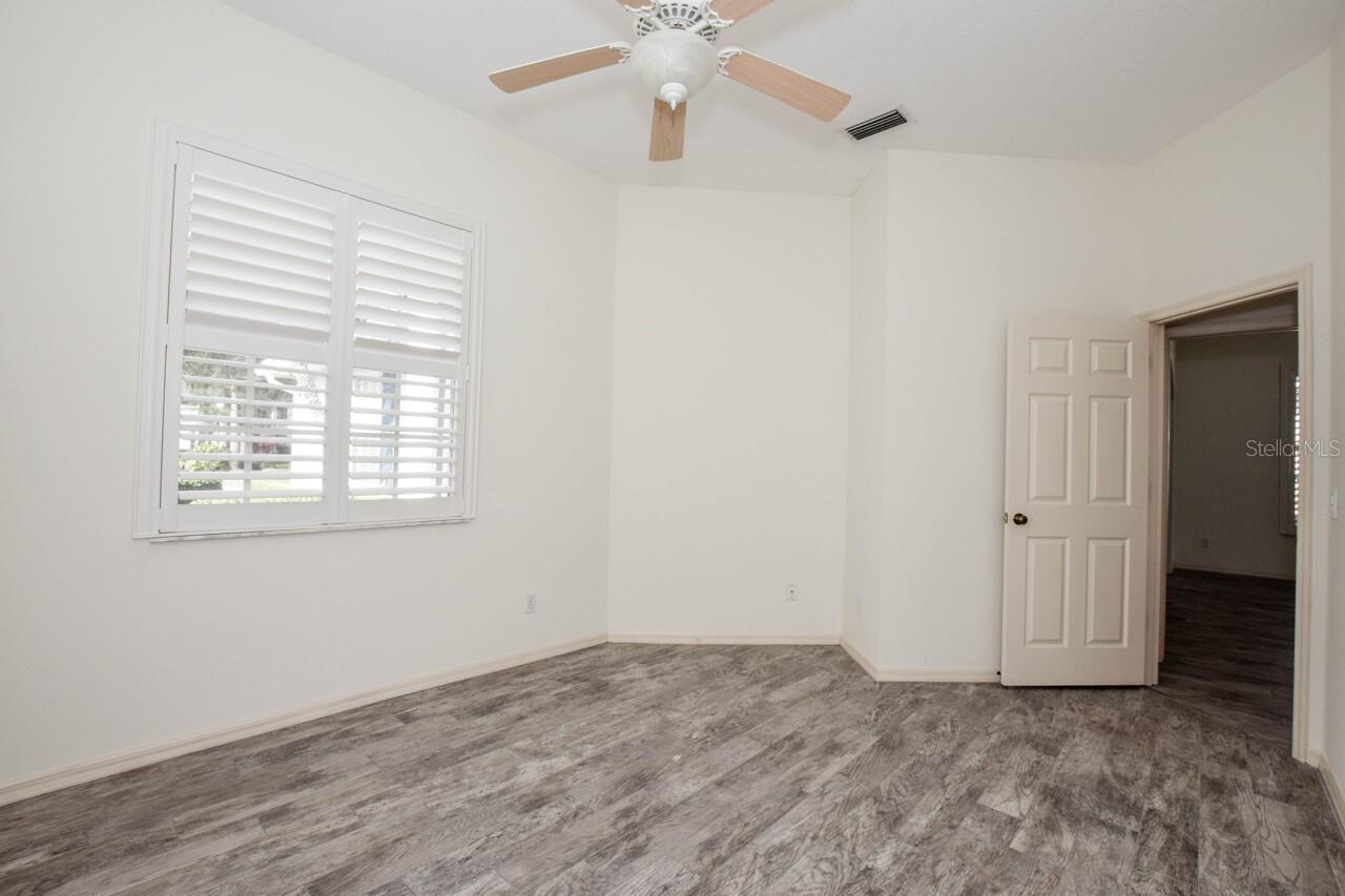 Image 27 of 63 For 834 Montrose Drive 9