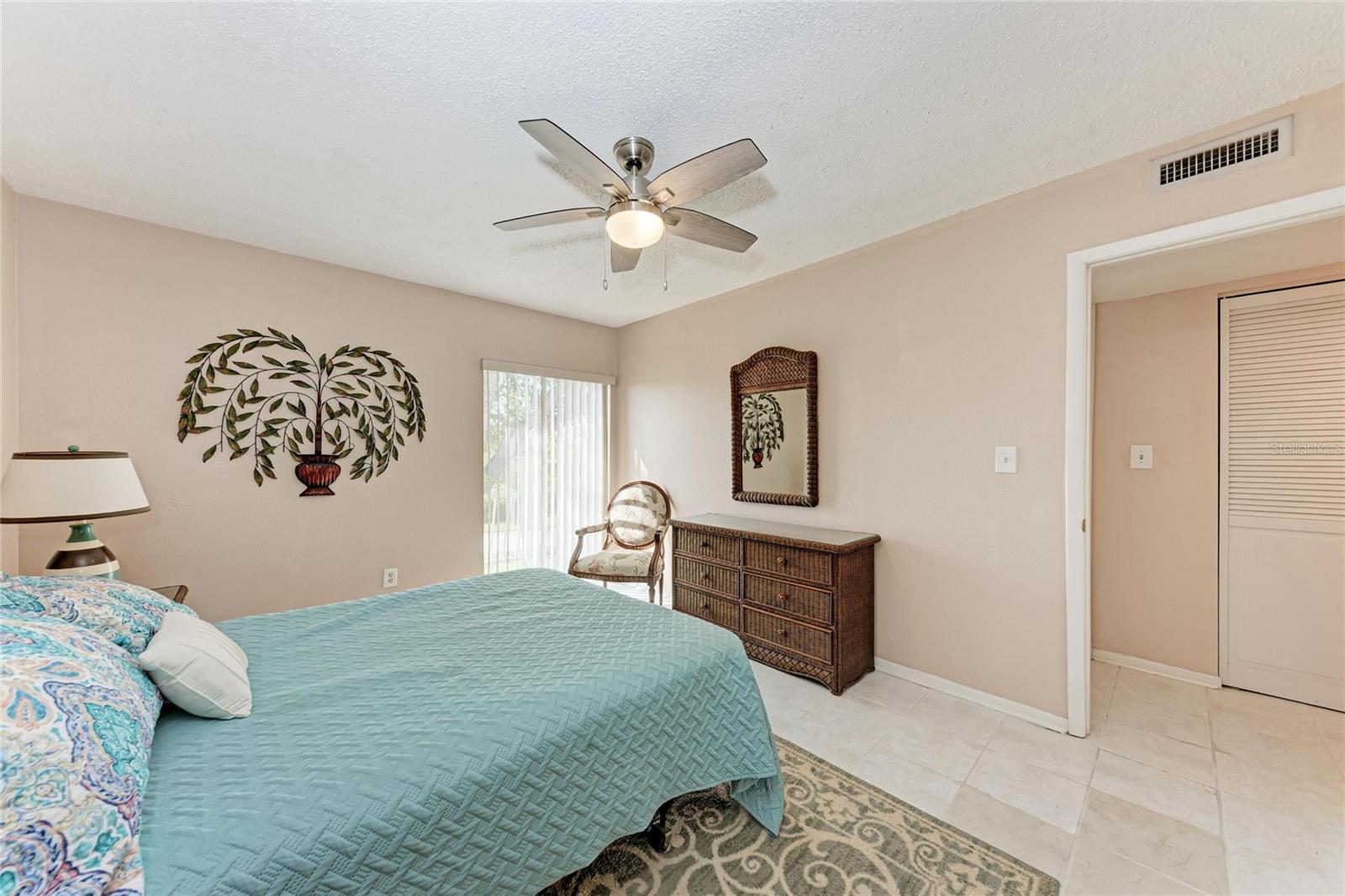 Image 22 of 44 For 3586 Cape Haze Drive B4