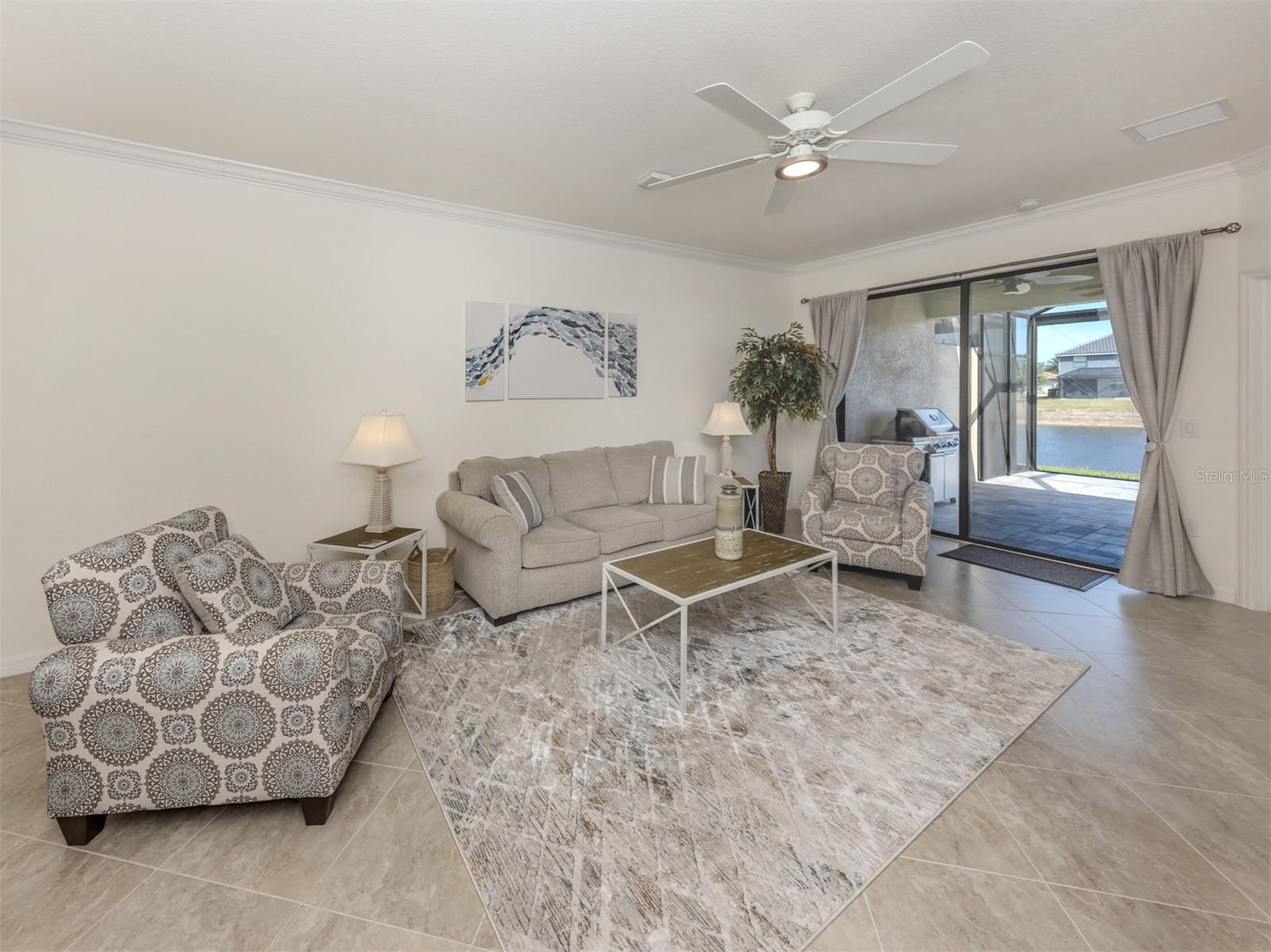 Image 19 of 38 For 12515 Felice Drive