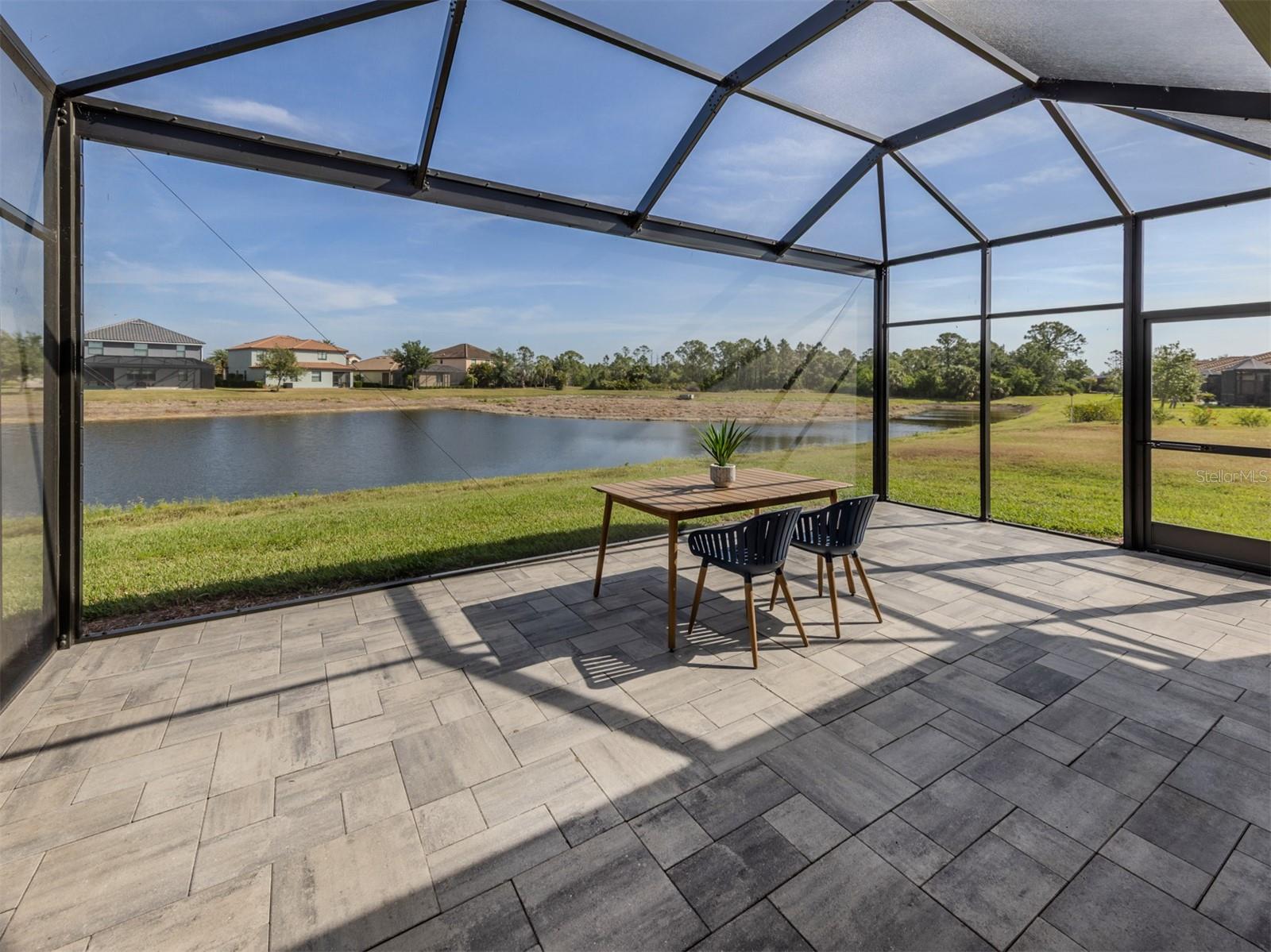 Image 4 of 38 For 12515 Felice Drive