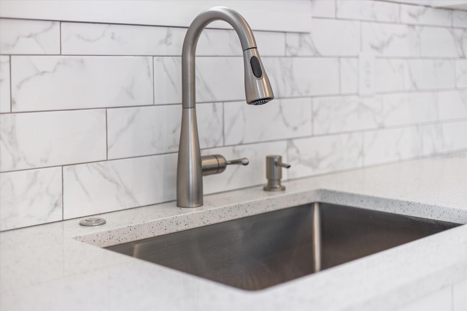 Image 19 of 45 For 482 Sunset Road N