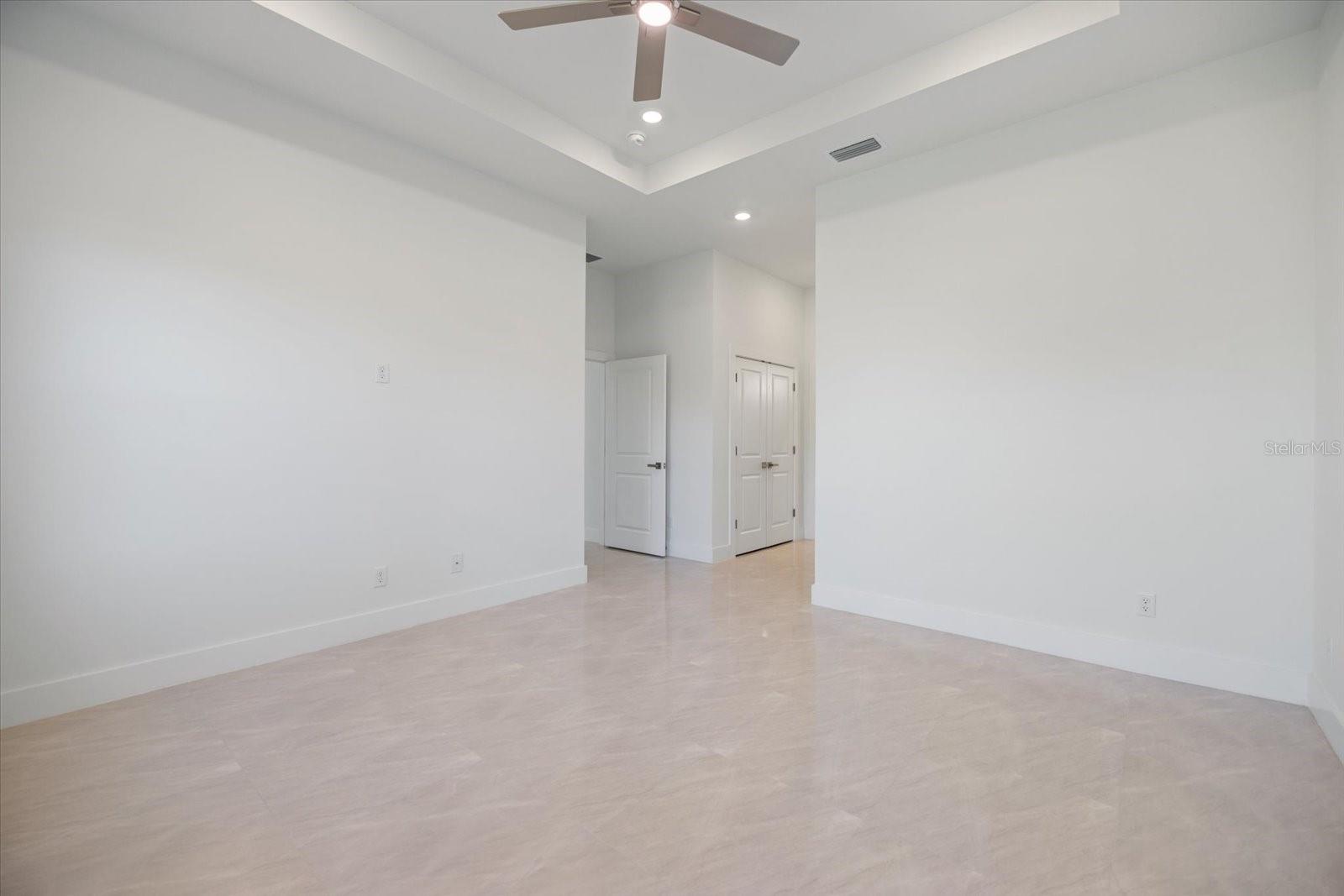 Image 23 of 45 For 482 Sunset Road N