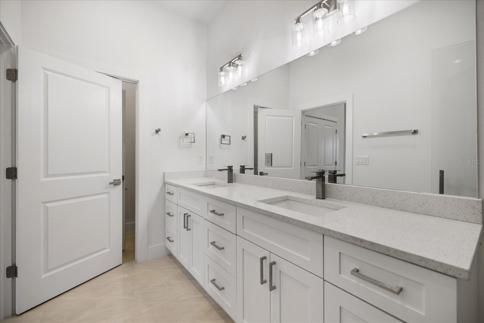 Image 28 of 45 For 482 Sunset Road N