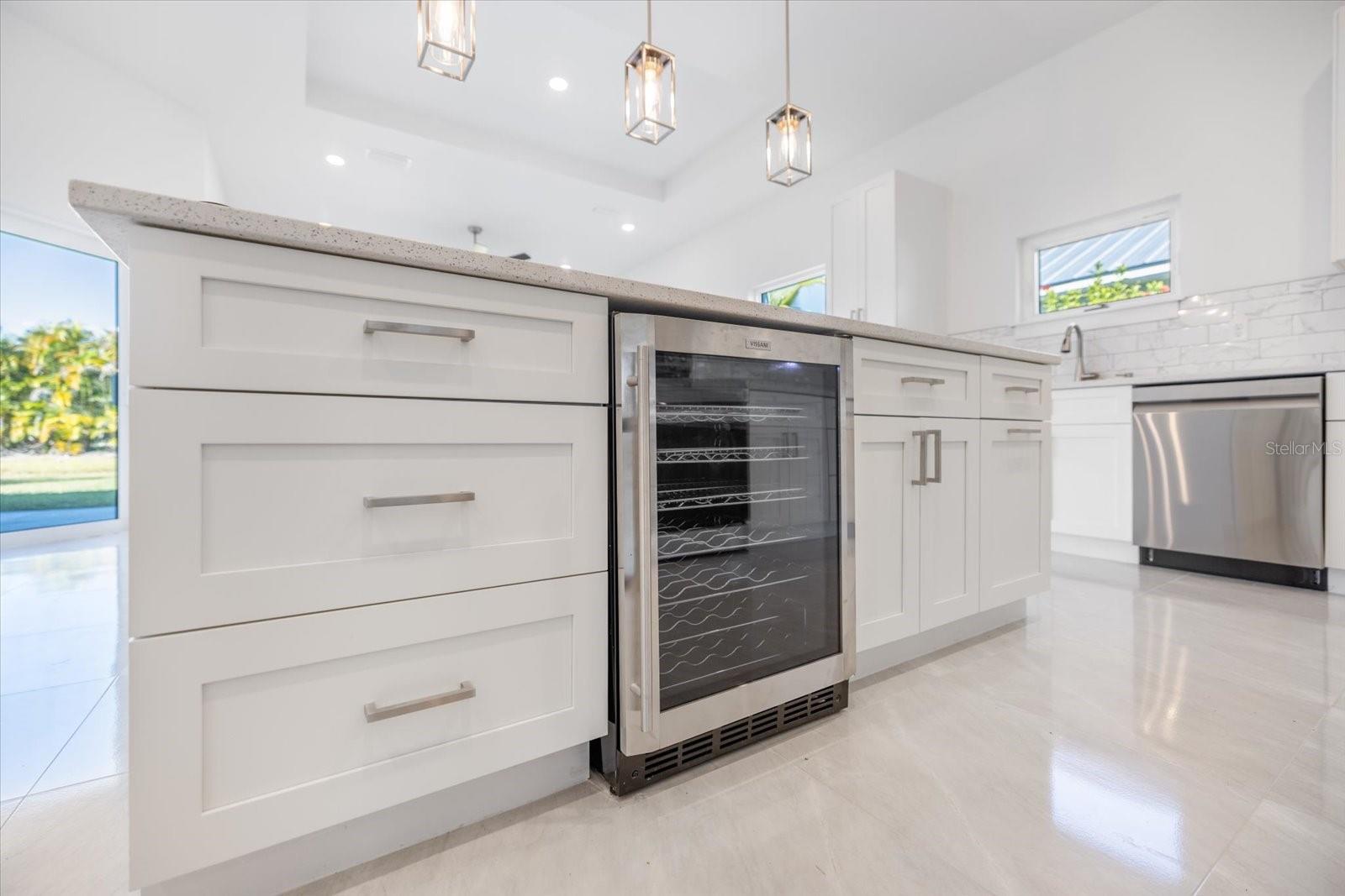 Image 13 of 40 For 398 Sunset Road N