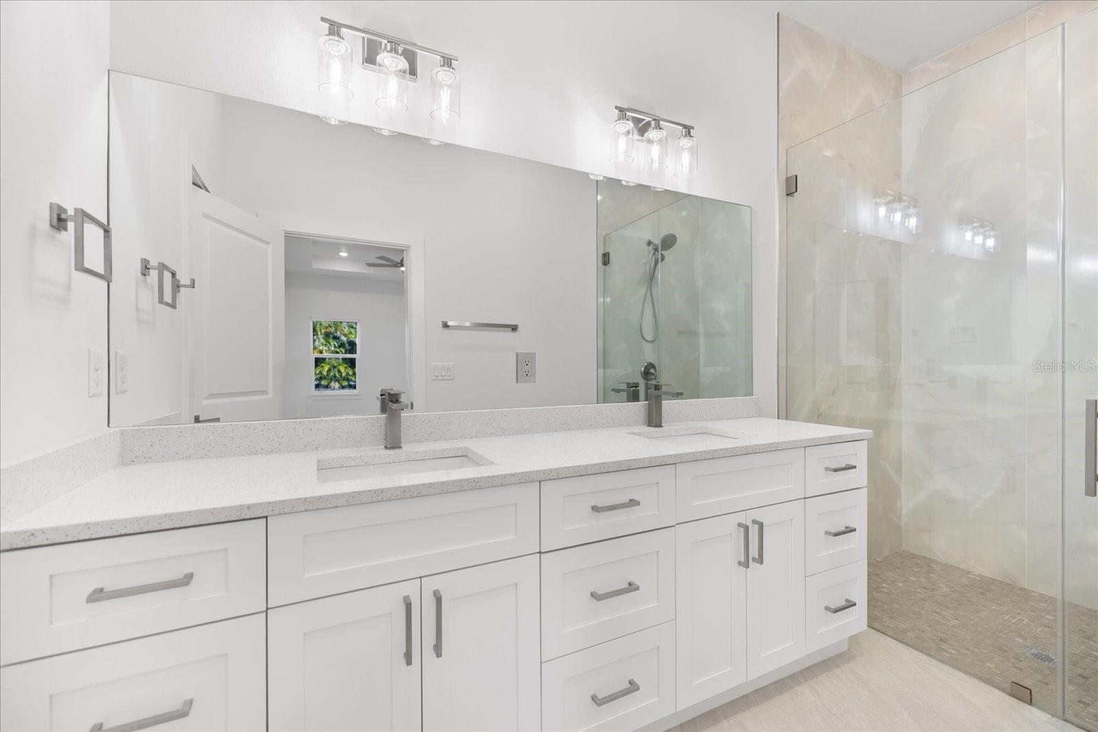 Image 26 of 40 For 398 Sunset Road N