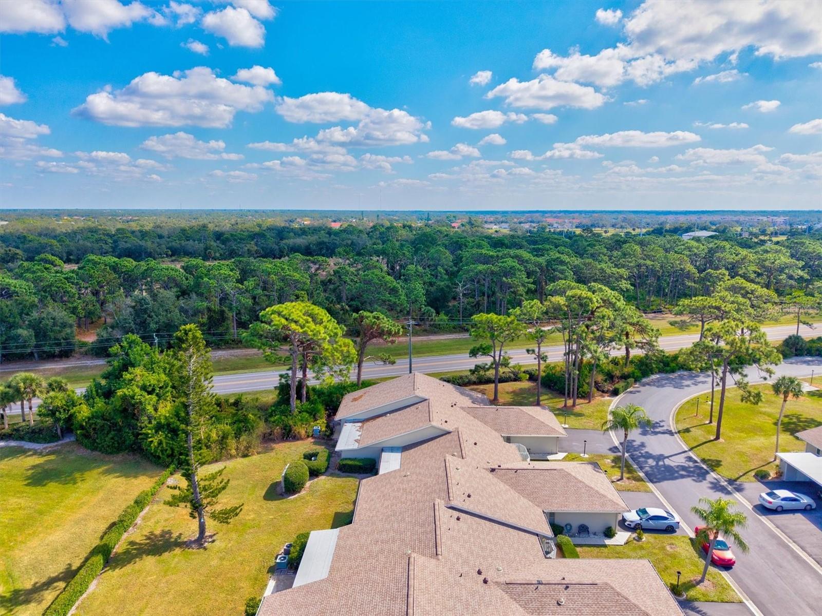 Image 41 of 75 For 608 Pinebrook Crescent 8