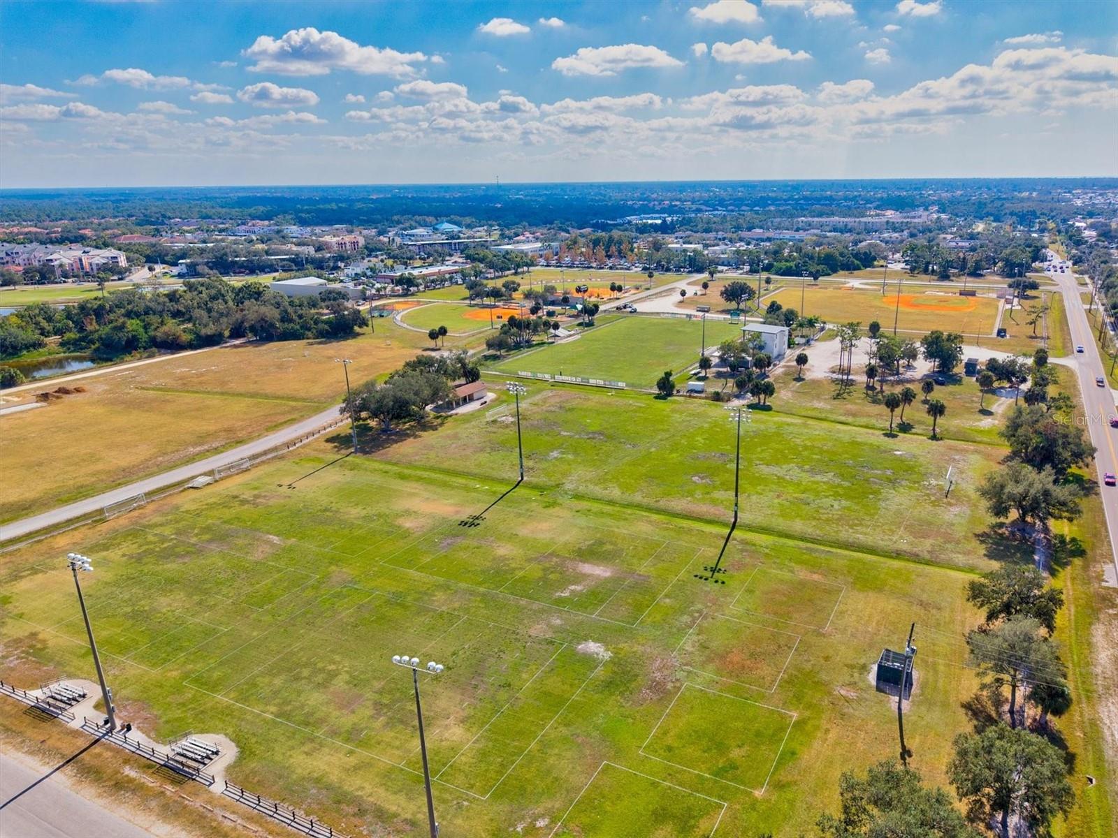 Image 68 of 75 For 608 Pinebrook Crescent 8
