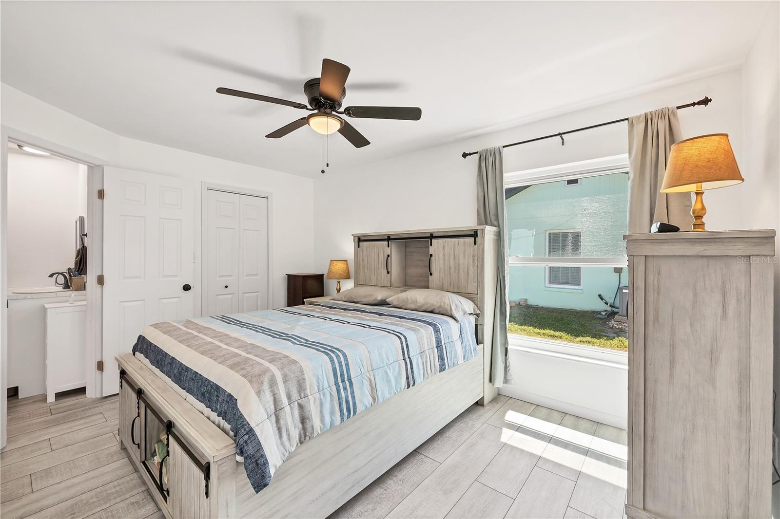 Image 10 of 34 For 6392 Coliseum Boulevard