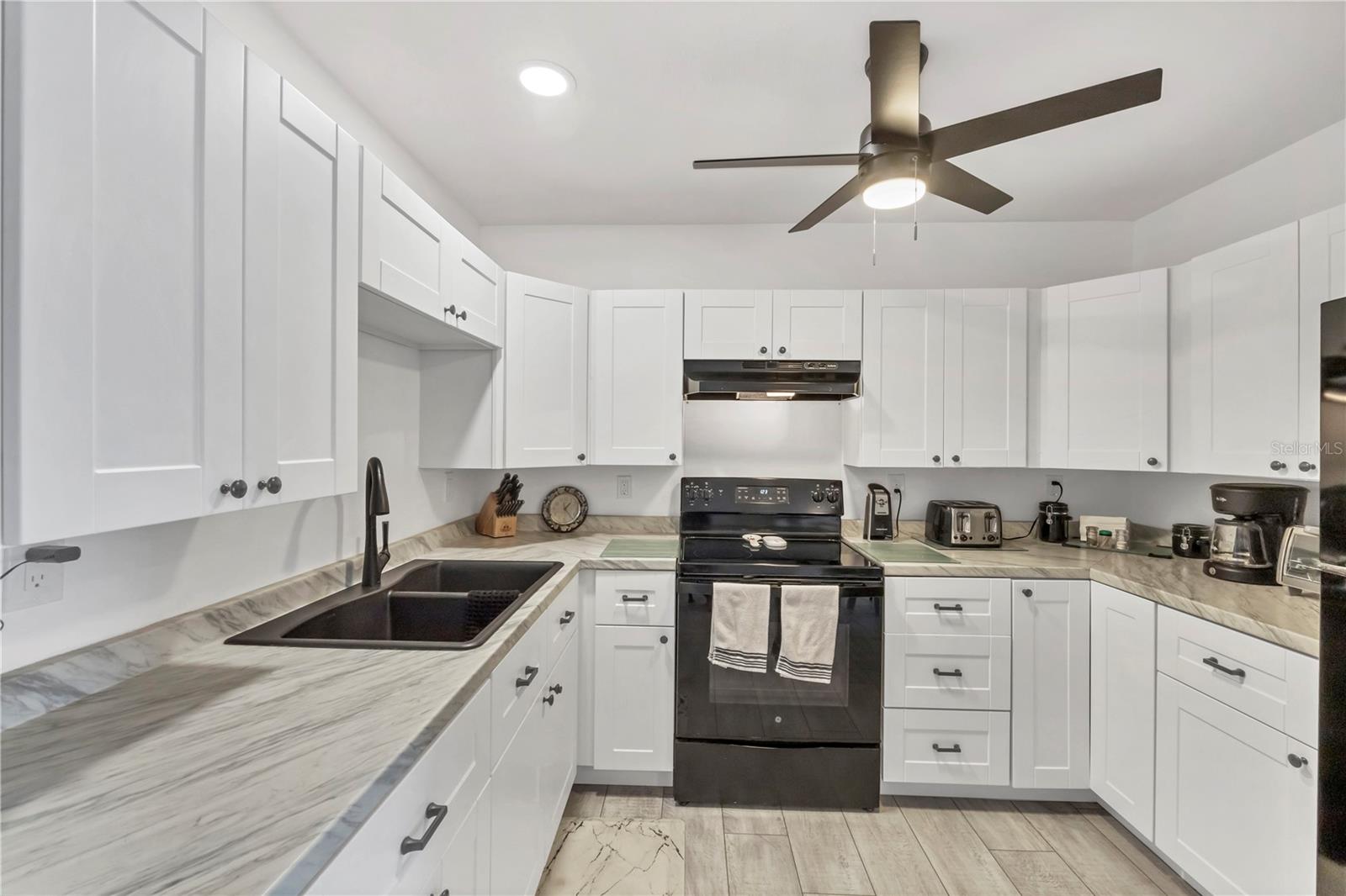 Image 7 of 34 For 6392 Coliseum Boulevard