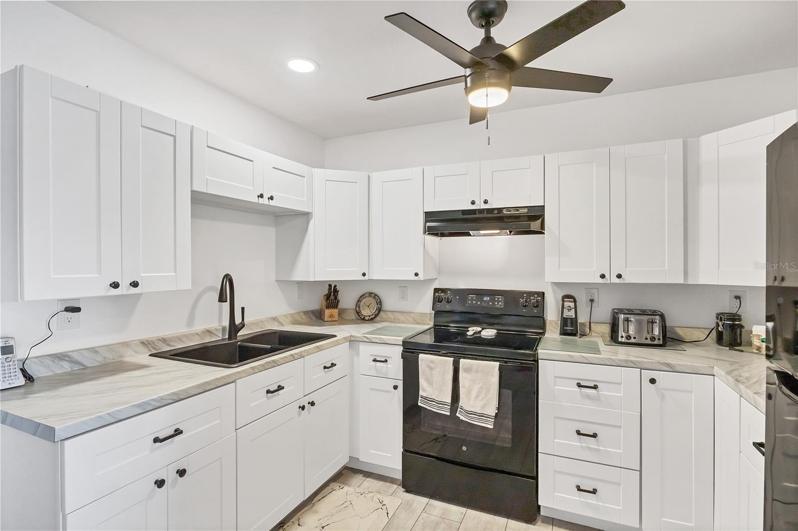 Image 8 of 34 For 6392 Coliseum Boulevard