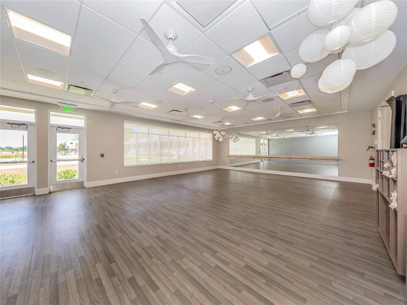 Image 36 of 60 For 489 Summerfield Way